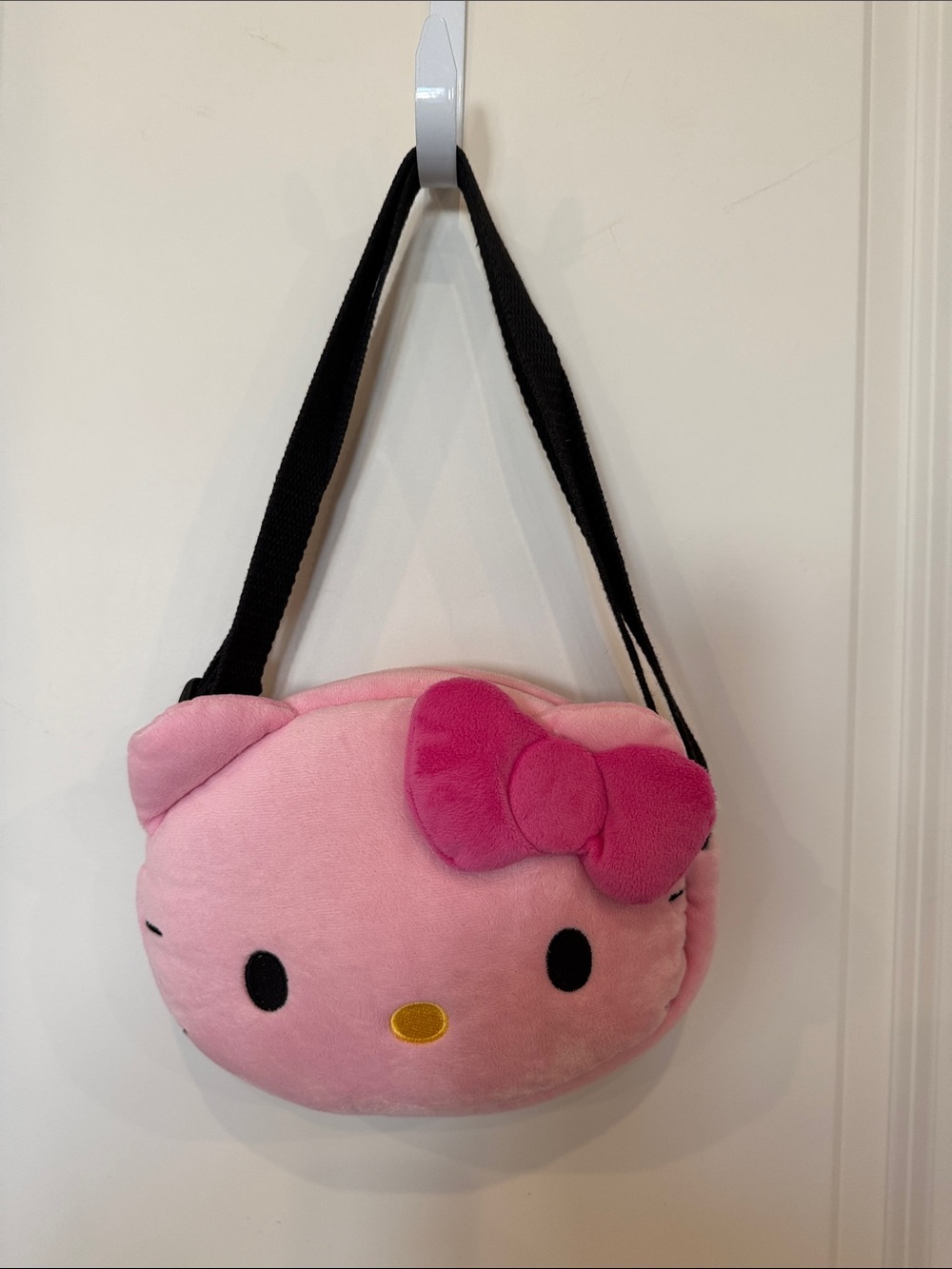 Hello Kitty Pink Plush Shoulder/Crossbody Purse with Hot Pink Bow